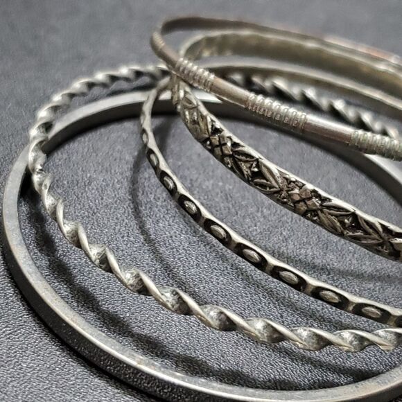 Silver tone bangle bracelet bundle - Picture 3 of 8